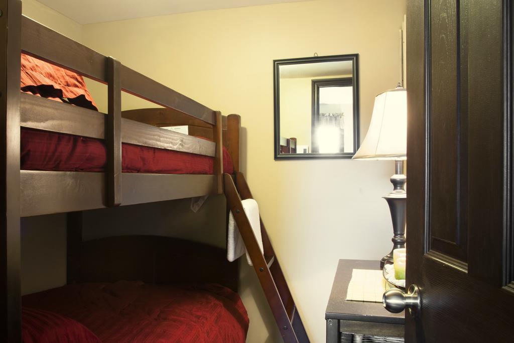 Emme Chalets Sainte-Lucie-de-Doncaster Zimmer foto