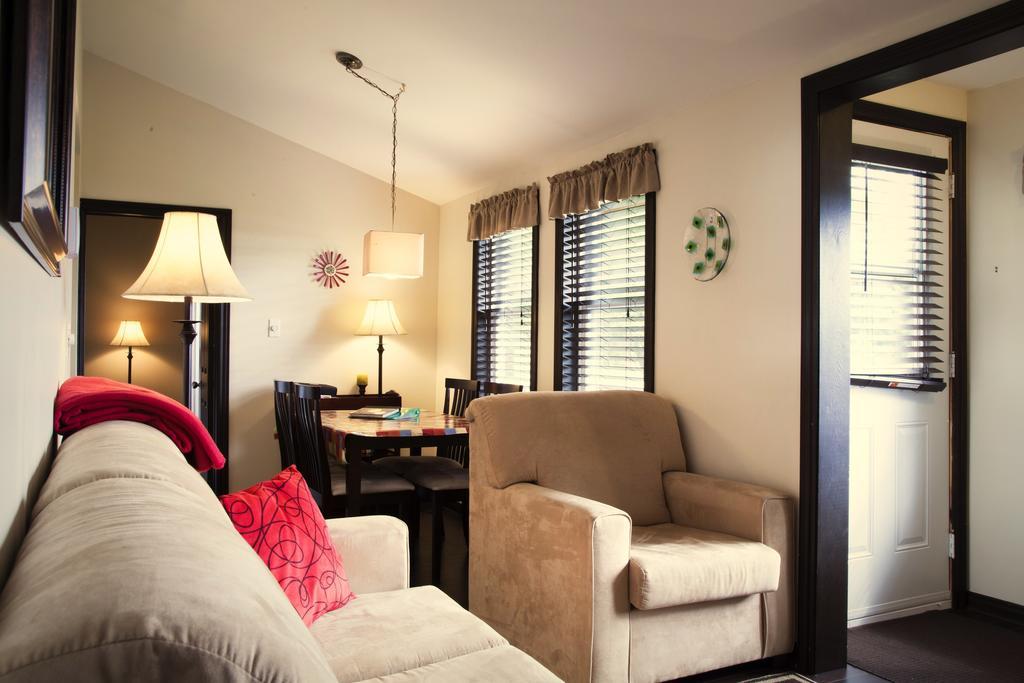 Emme Chalets Sainte-Lucie-de-Doncaster Zimmer foto
