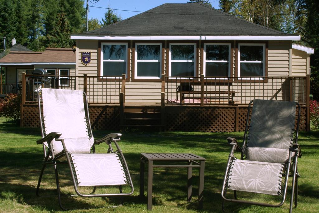 Emme Chalets Sainte-Lucie-de-Doncaster Zimmer foto
